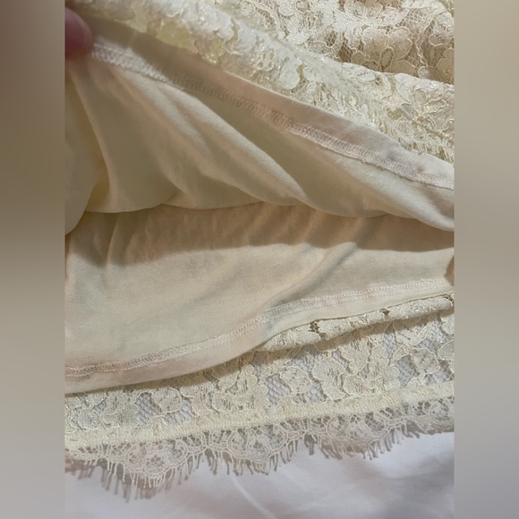 Aritzia size US S cream coloured lace crop top - Picture 6 of 7
